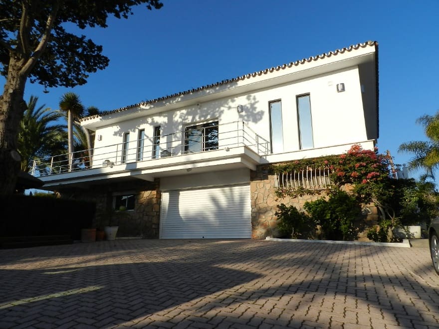 Chalet de 5 habitaciones en Marbella en venta con piscina - 3.500.000 € (Ref: 7538663)
