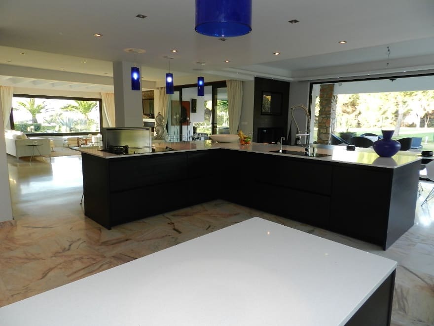 Chalet de 5 habitaciones en Marbella en venta con piscina - 3.500.000 € (Ref: 7538663)