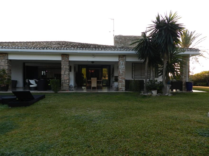 Chalet de 5 habitaciones en Marbella en venta con piscina - 3.500.000 € (Ref: 7538663)