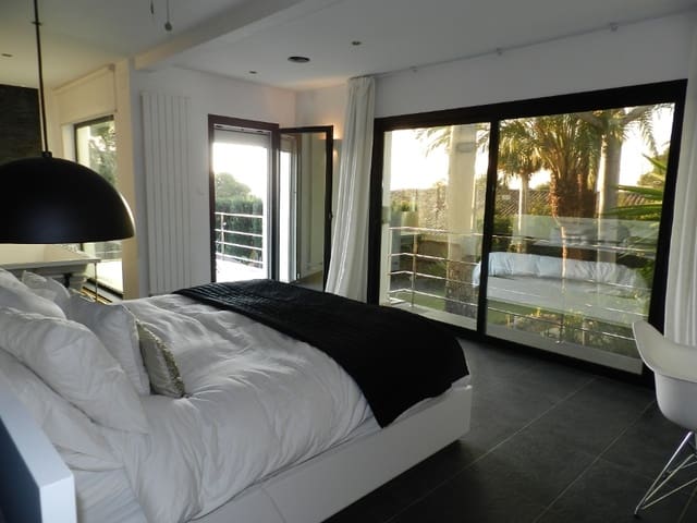 Chalet de 5 habitaciones en Marbella en venta con piscina - 3.500.000 € (Ref: 7538663)