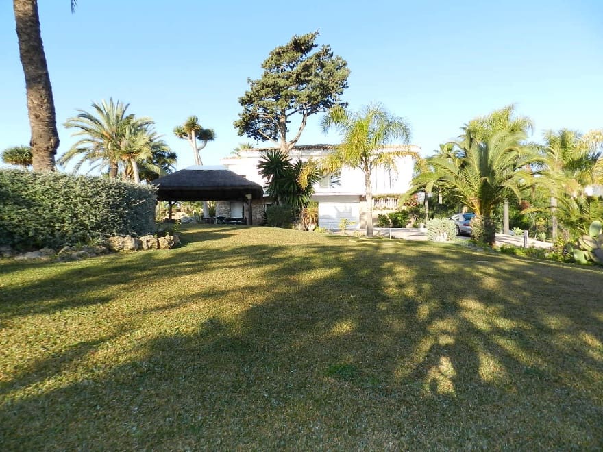 Chalet de 5 habitaciones en Marbella en venta con piscina - 3.500.000 € (Ref: 7538663)