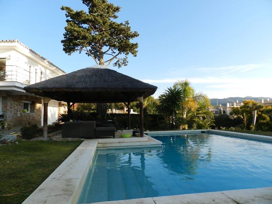 Chalet de 5 habitaciones en Marbella en venta con piscina - 3.500.000 € (Ref: 7538663)