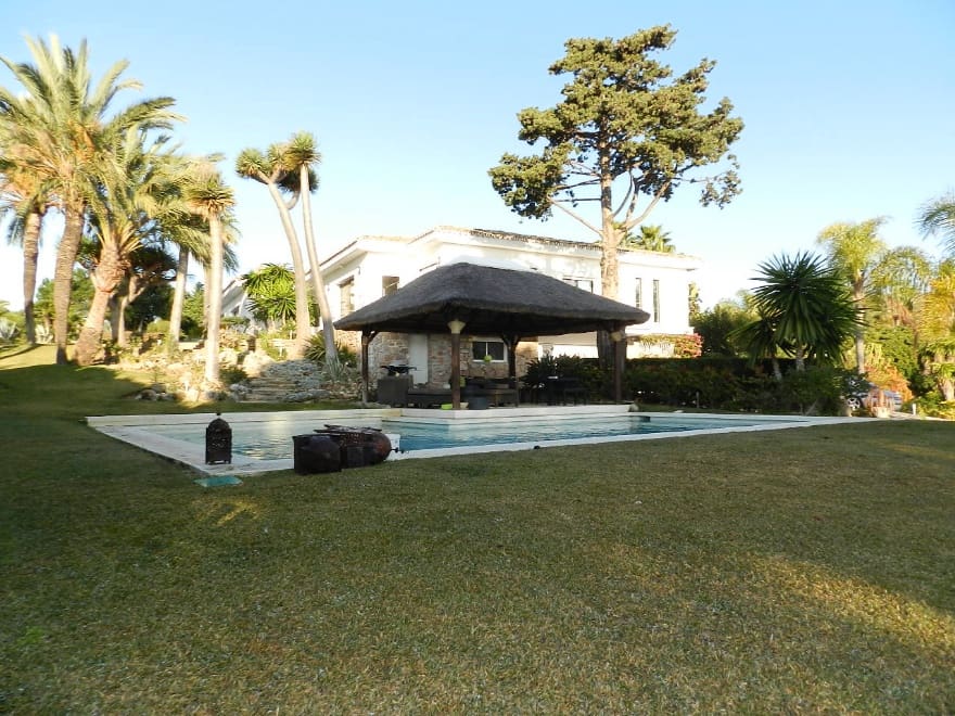 Chalet de 5 habitaciones en Marbella en venta con piscina - 3.500.000 € (Ref: 7538663)