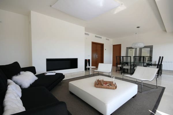 3 quarto Moradia para venda em Estepona com piscina - 1 295 000 € (Ref: 7538669)