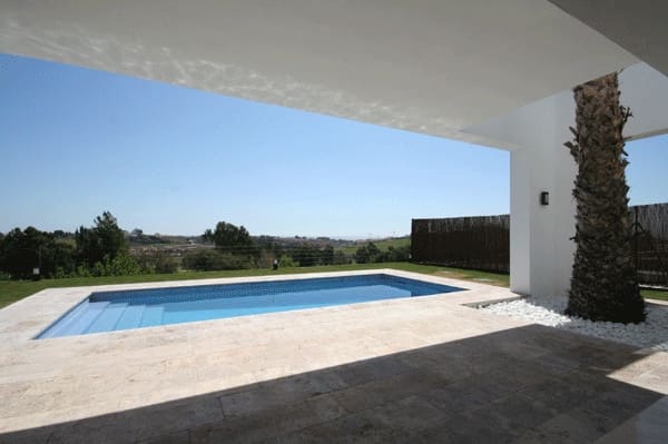 3 quarto Moradia para venda em Estepona com piscina - 1 295 000 € (Ref: 7538669)