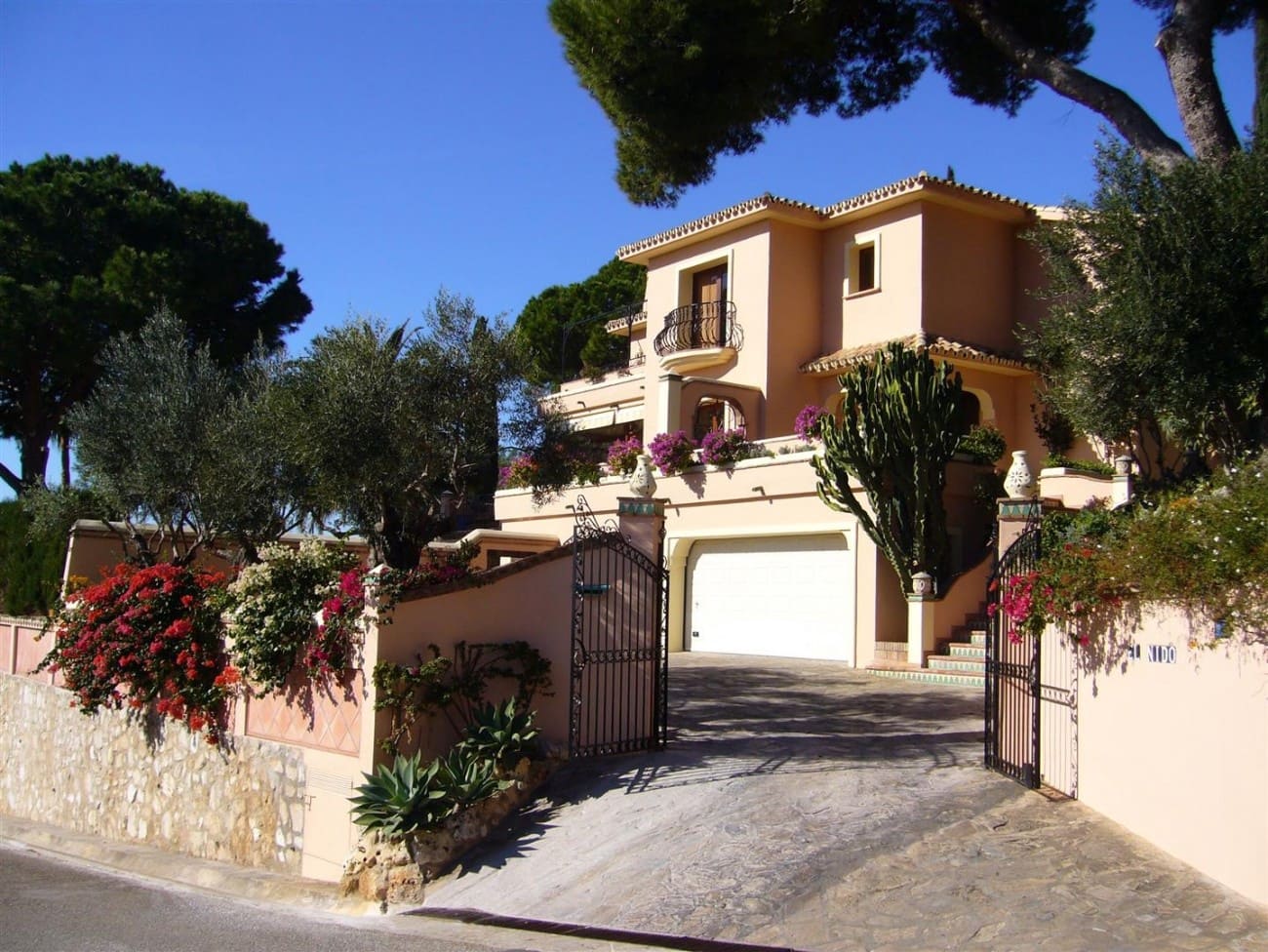 Chalet de 5 habitaciones en Marbella en venta con piscina - 1.700.000 € (Ref: 7538672)