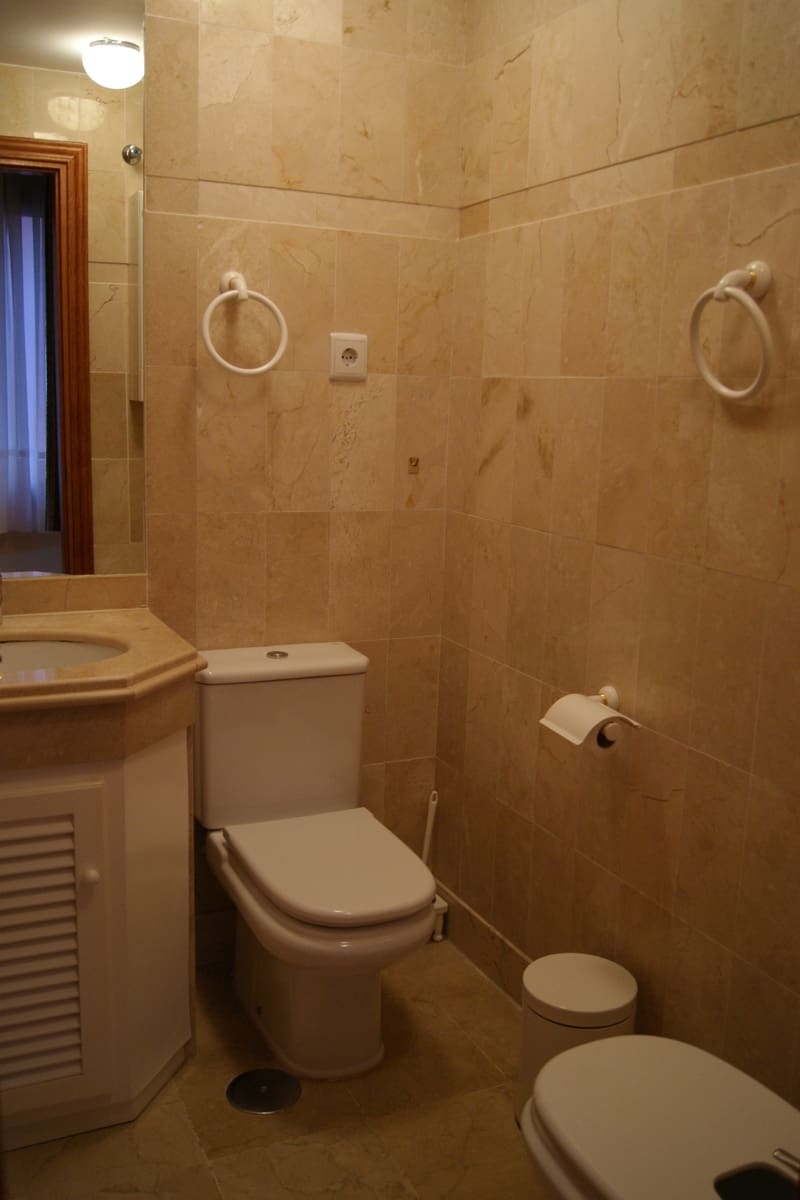 2 bedroom Apartment for sale in Marbella with pool - € 265,000 (Ref: 7538680)