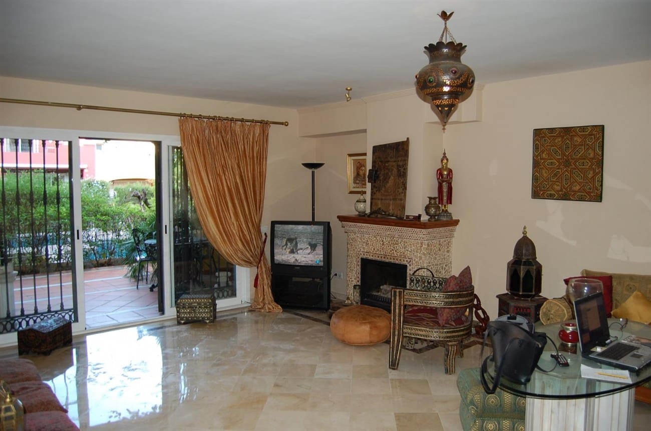 3 chambre Maison de Ville à vendre à Marbella avec piscine - 500 000 € (Ref: 7538681)
