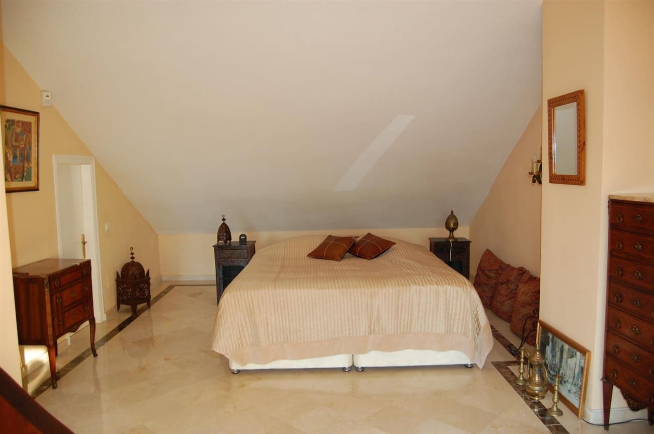 3 chambre Maison de Ville à vendre à Marbella avec piscine - 500 000 € (Ref: 7538681)