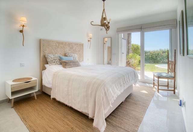 4 soverom Villa til salgs i Bahía Dorada, Estepona med svømmebasseng - € 1 295 000 (Ref: 7541023)