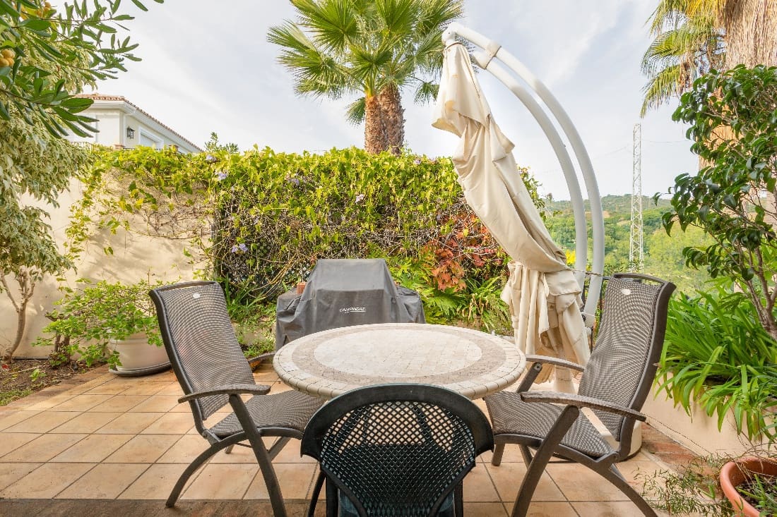 5 bedroom Villa for sale in Marbella with pool - € 1,795,000 (Ref: 7543546)