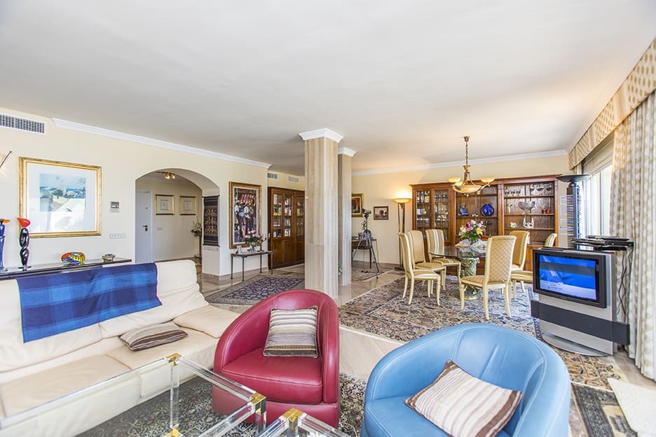 Apartamento de 3 habitaciones en Marbella en venta con piscina - 2.100.000 € (Ref: 7543548)