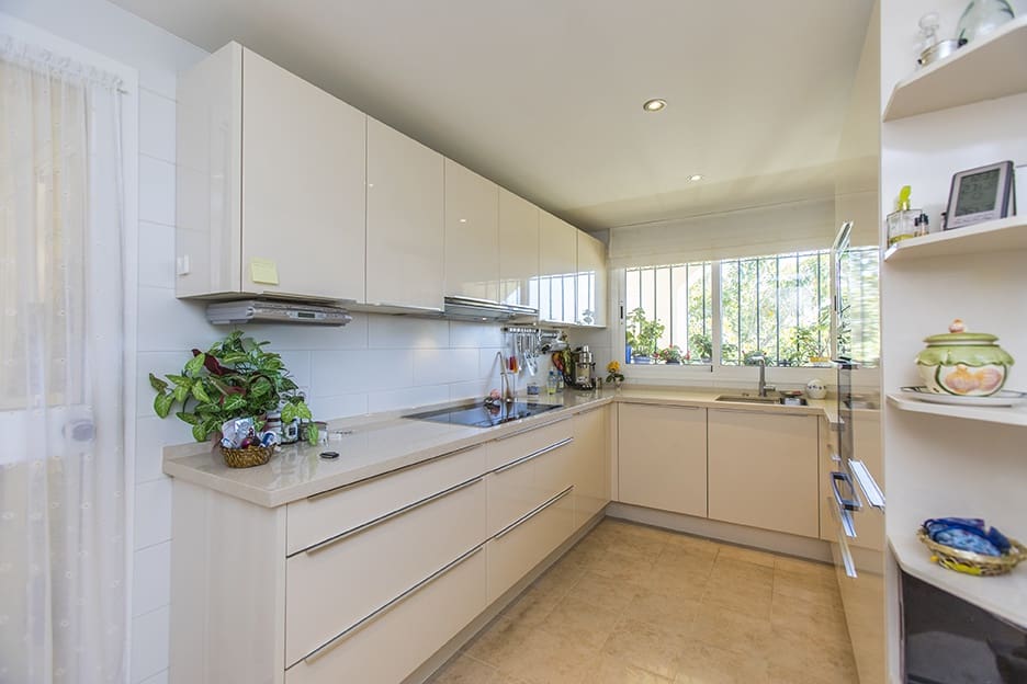 Apartamento de 3 habitaciones en Marbella en venta con piscina - 2.100.000 € (Ref: 7543548)