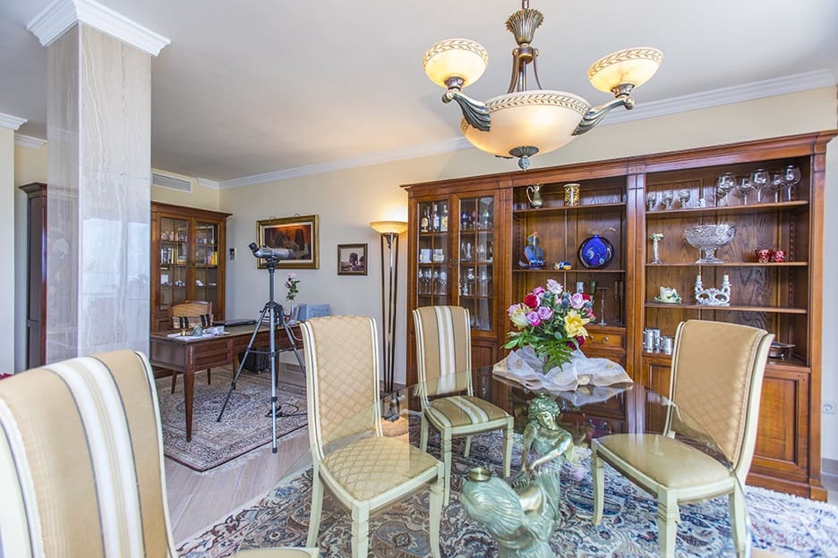 Apartamento de 3 habitaciones en Marbella en venta con piscina - 2.100.000 € (Ref: 7543548)