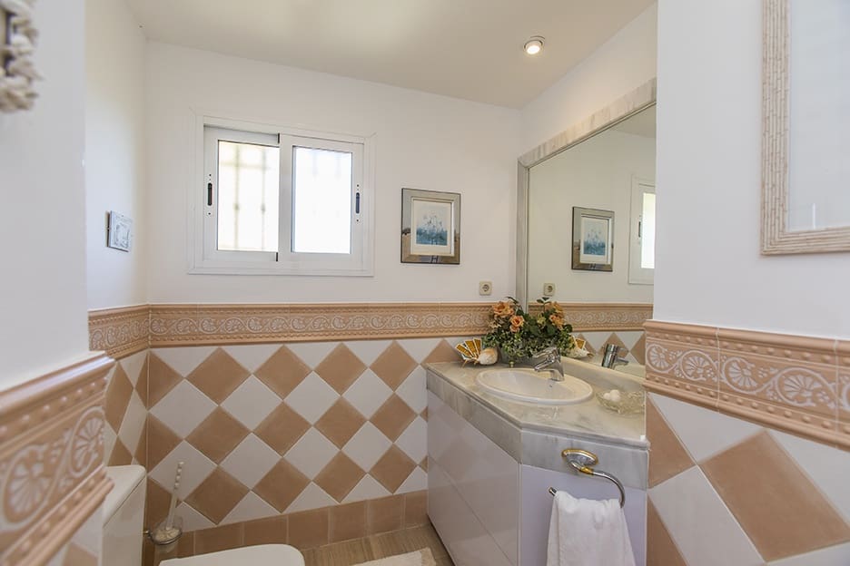 Apartamento de 3 habitaciones en Marbella en venta con piscina - 2.100.000 € (Ref: 7543548)