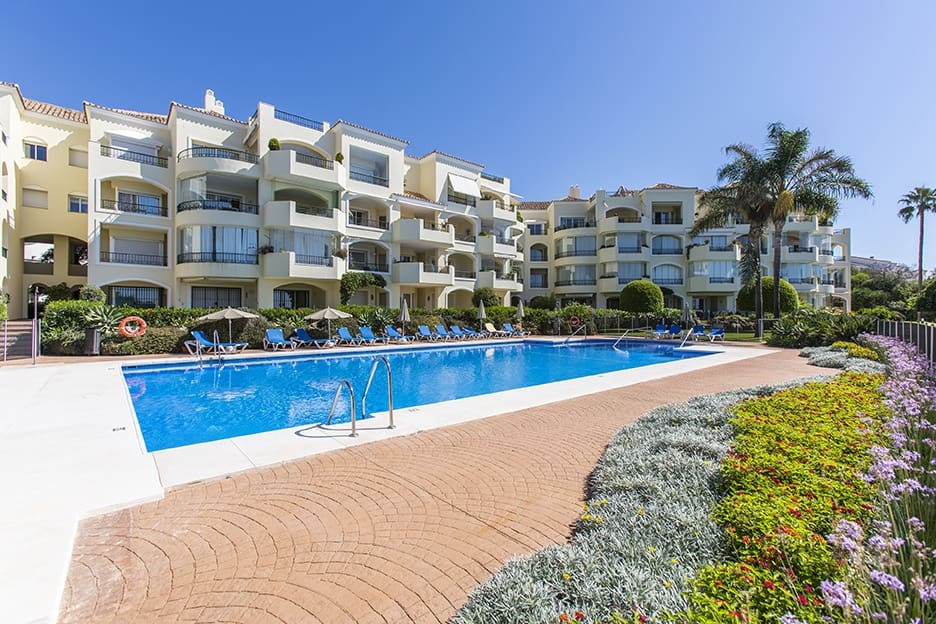 Apartamento de 3 habitaciones en Marbella en venta con piscina - 2.100.000 € (Ref: 7543548)