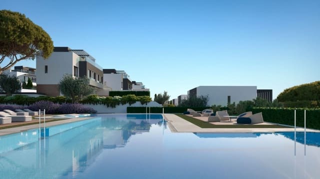 3 quarto Casa em Banda para venda em Estepona com piscina - 612 000 € (Ref: 7543742)