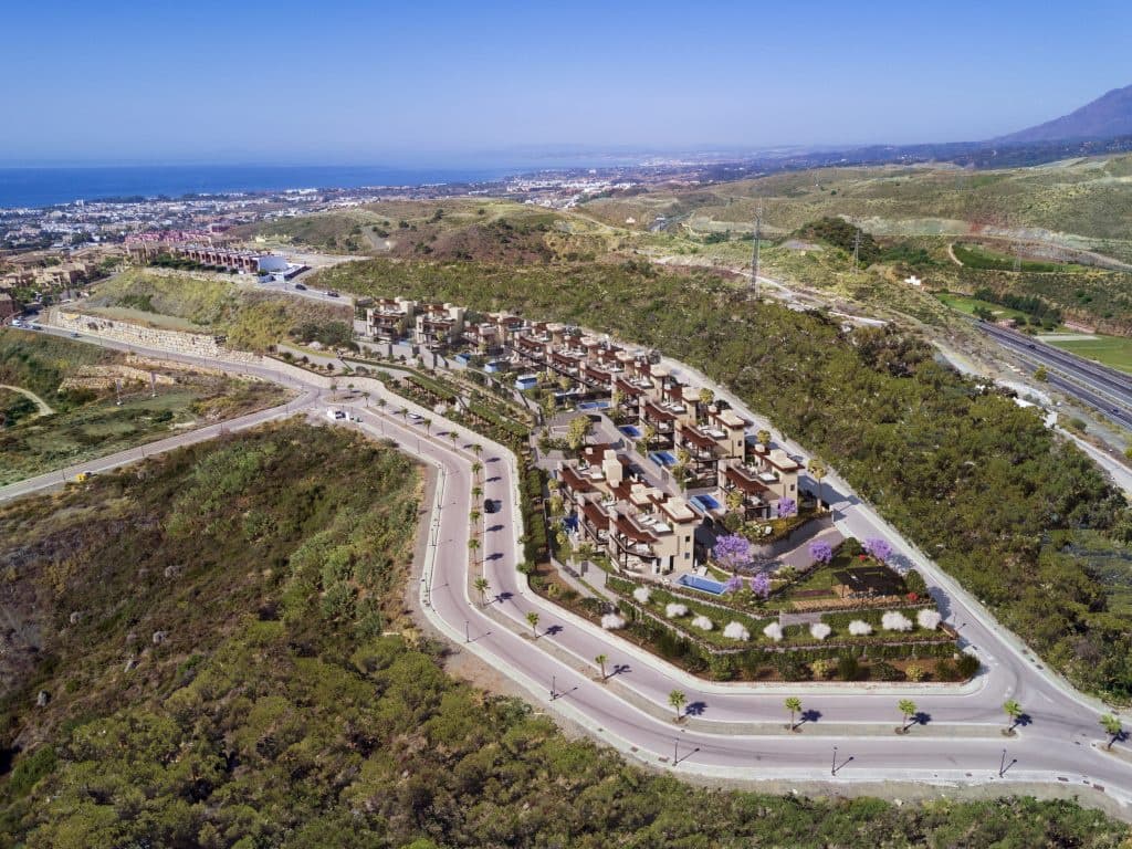 4 sypialnia Willa na sprzedaż w Benahavis z basenem - 1 450 000 € (Ref: 7543748)