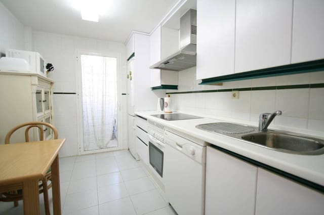 4 sovrum Lägenhet till salu i Marbella med pool - 360 000 € (Ref: 7543769)