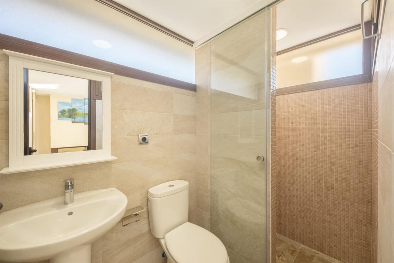 3 bedroom Apartment for sale in New Golden Mile with pool - € 610,000 (Ref: 7543778)