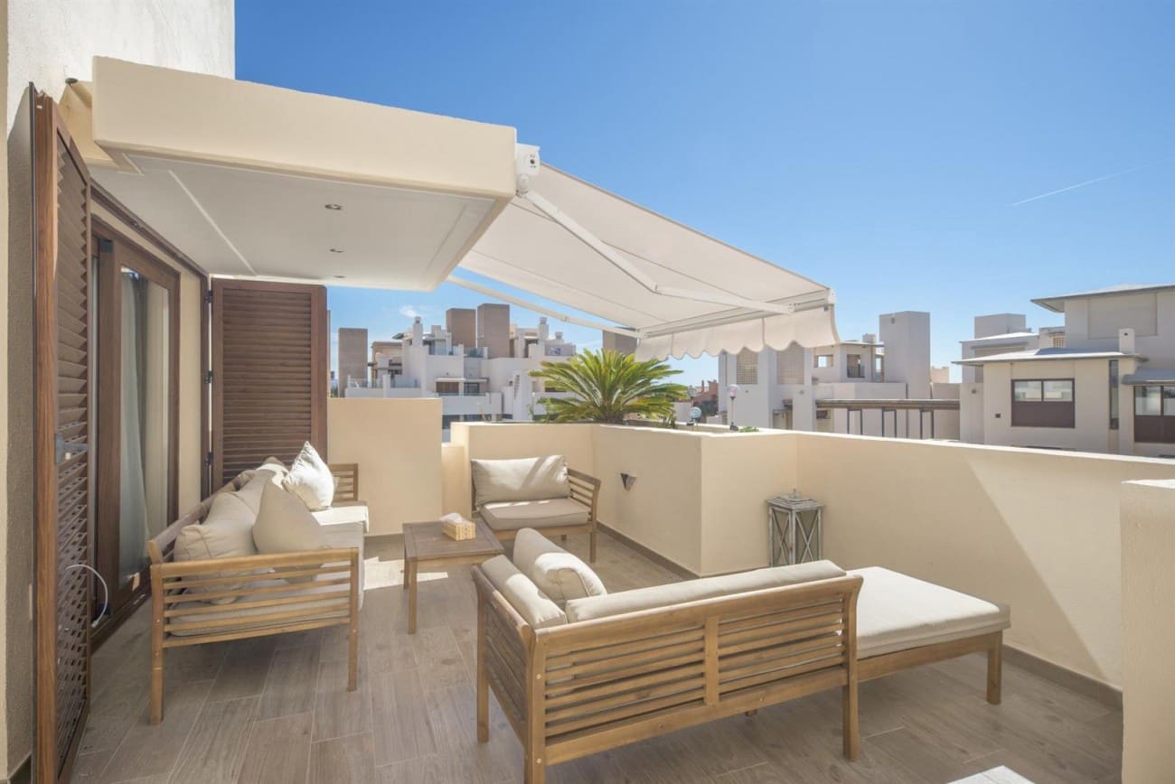 3 bedroom Apartment for sale in New Golden Mile with pool - € 610,000 (Ref: 7543778)