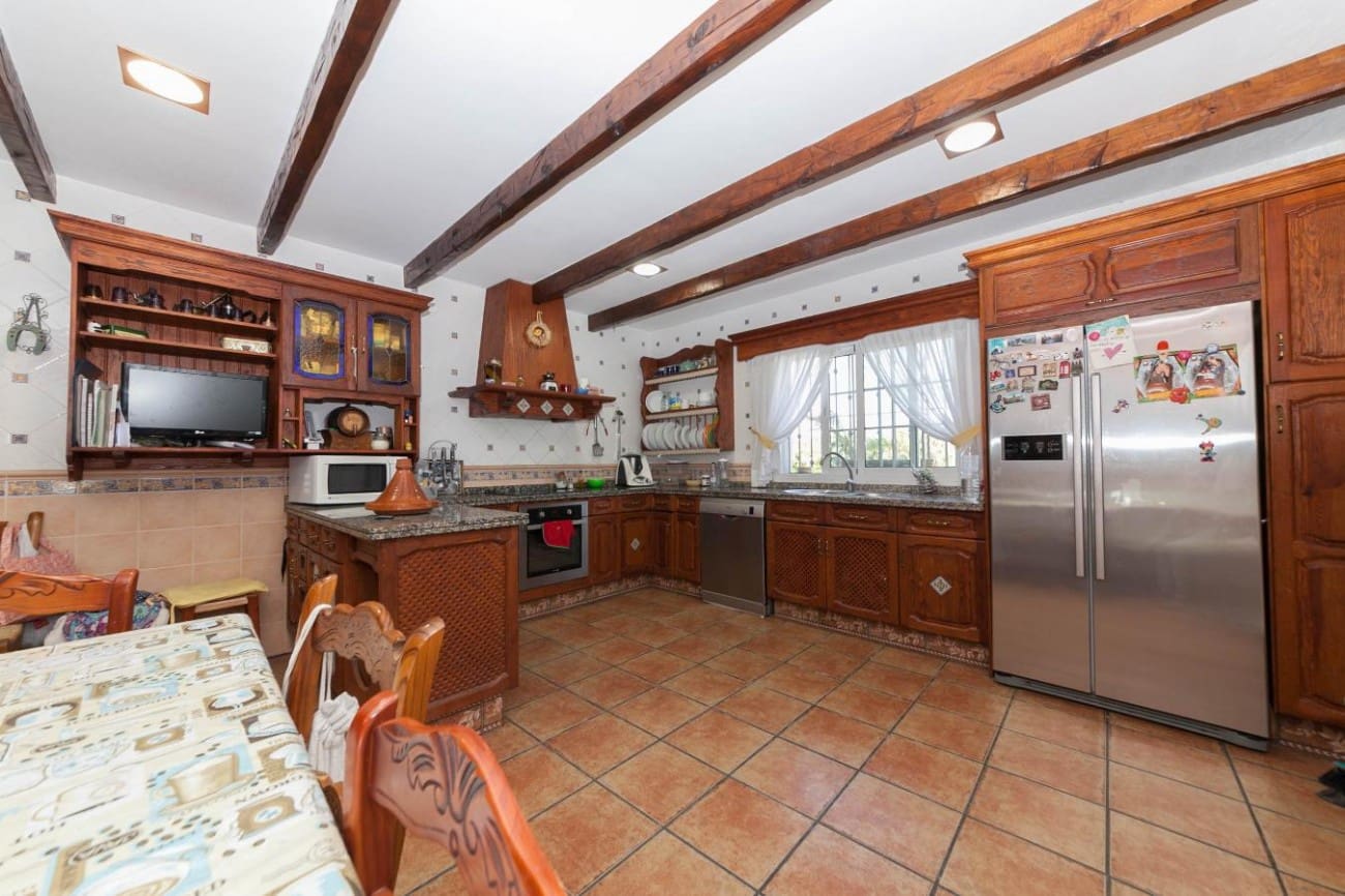 4 sovrum Villa till salu i Mijas med pool - 535 000 € (Ref: 7543780)