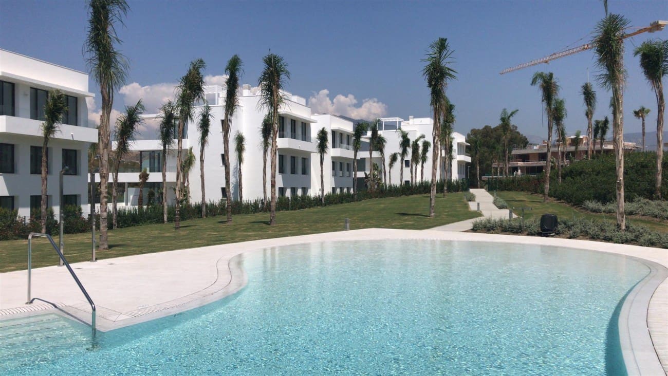 3 quarto Apartamento para venda em Estepona com piscina - 670 000 € (Ref: 7543781)