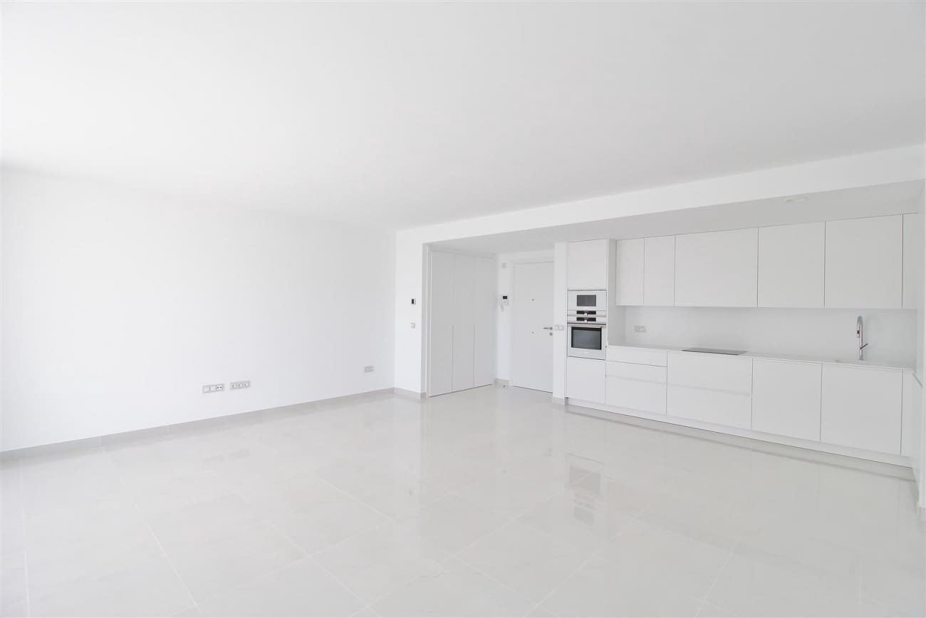 3 quarto Apartamento para venda em Estepona com piscina - 670 000 € (Ref: 7543781)