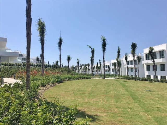 3 quarto Apartamento para venda em Estepona com piscina - 670 000 € (Ref: 7543781)