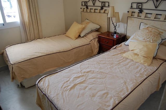 2 bedroom Apartment for sale in Marbella with pool - € 520,000 (Ref: 7543787)