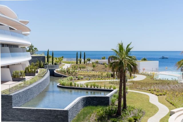 Apartamento de 2 habitaciones en Estepona en venta con piscina - 592.000 € (Ref: 7543790)