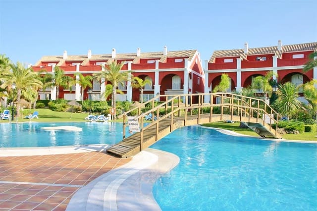 Casa de 3 habitaciones en Marbella en venta con piscina - 600.000 € (Ref: 7543791)