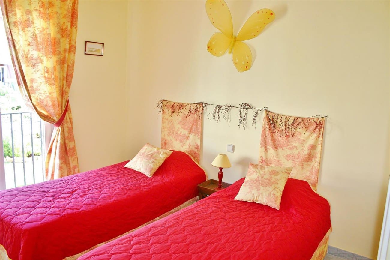 Casa de 3 habitaciones en Marbella en venta con piscina - 600.000 € (Ref: 7543791)