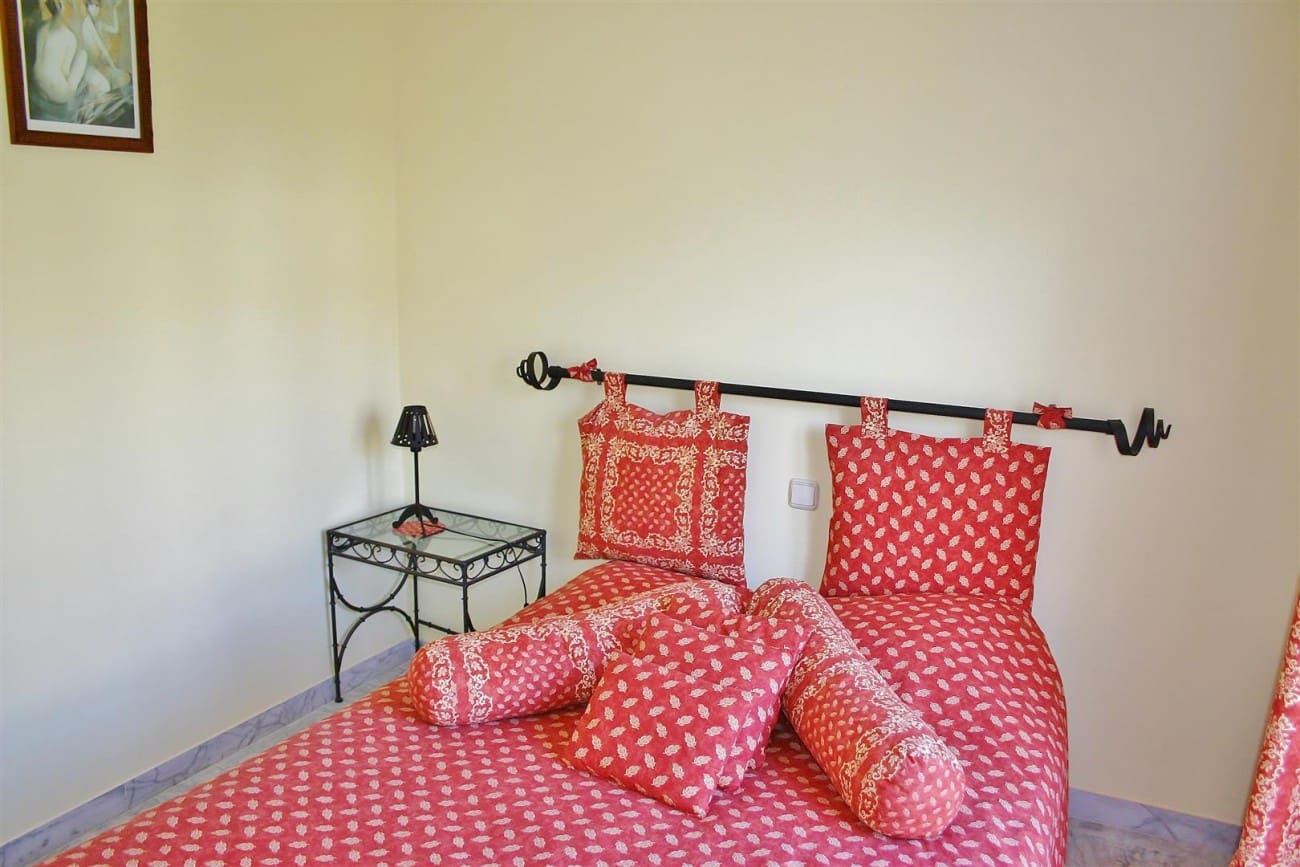 Casa de 3 habitaciones en Marbella en venta con piscina - 600.000 € (Ref: 7543791)