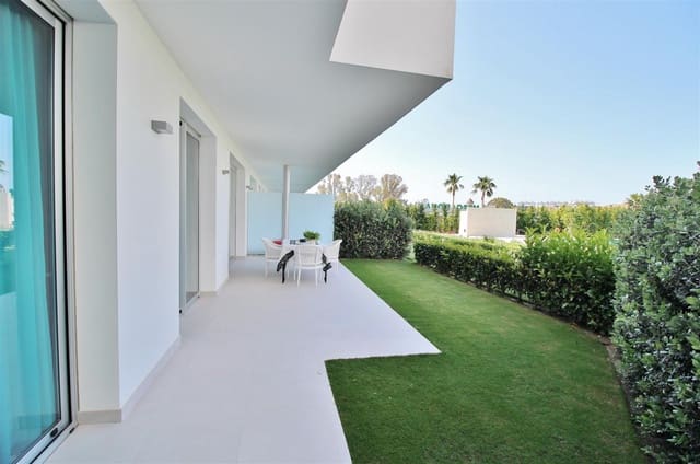 Apartamento de 4 habitaciones en New Golden Mile, Estepona en venta con piscina - 360.000 € (Ref: 7543795)