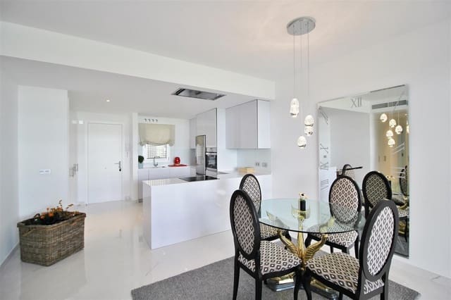 Apartamento de 4 habitaciones en New Golden Mile, Estepona en venta con piscina - 360.000 € (Ref: 7543795)