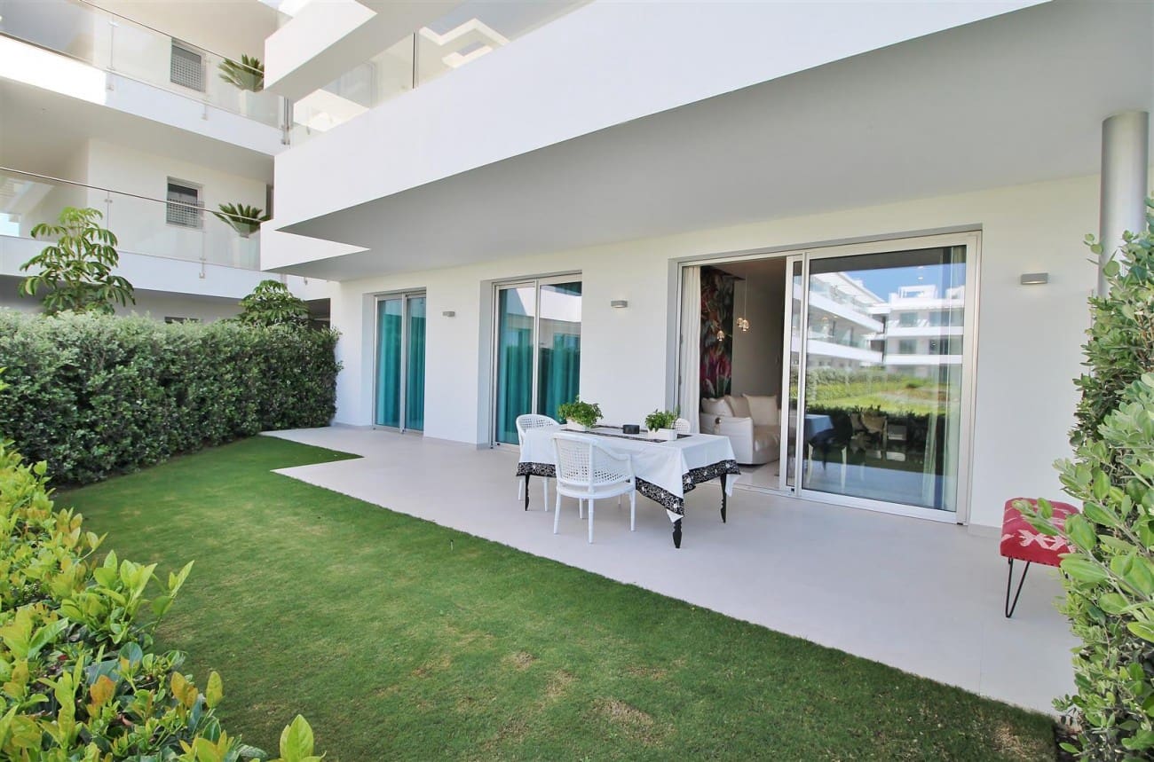 Apartamento de 4 habitaciones en New Golden Mile en venta con piscina - 360.000 € (Ref: 7543795)