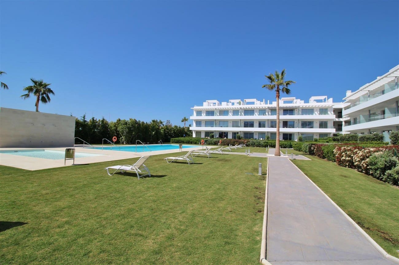 Apartamento de 4 habitaciones en New Golden Mile en venta con piscina - 360.000 € (Ref: 7543795)