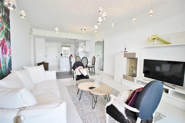 Apartamento de 4 habitaciones en New Golden Mile, Estepona en venta con piscina - 360.000 € (Ref: 7543795)