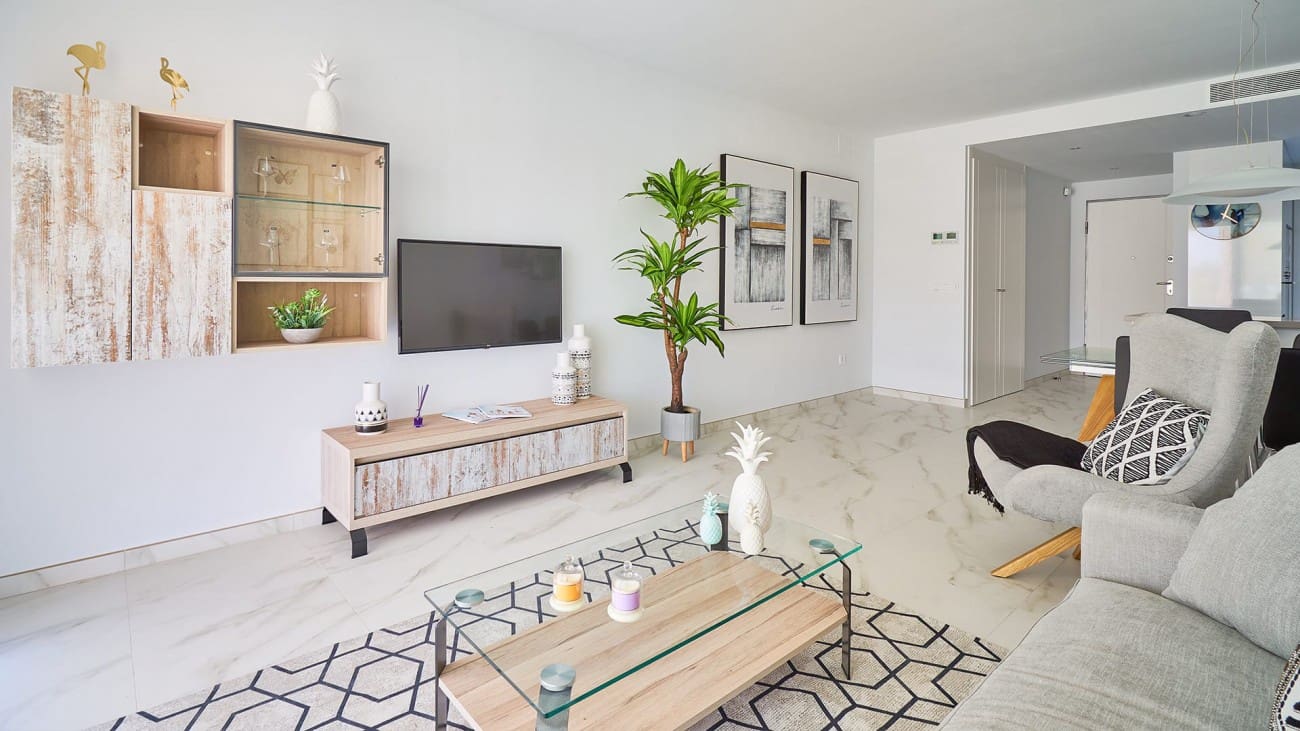 2 makuuhuone Huoneisto myytävänä paikassa Estepona mukana uima-altaan - 308 000 € (Ref: 7543796)