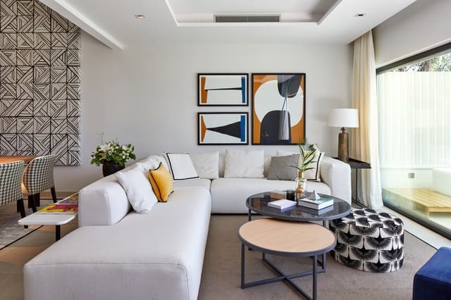 3 bedroom Townhouse for sale in Estepona - € 1,200,000 (Ref: 7543797)