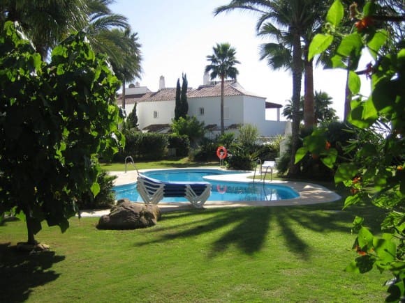 3 Zimmer Haus zu verkaufen in Marbella mit Pool - 530.000 € (Ref: 7543805)