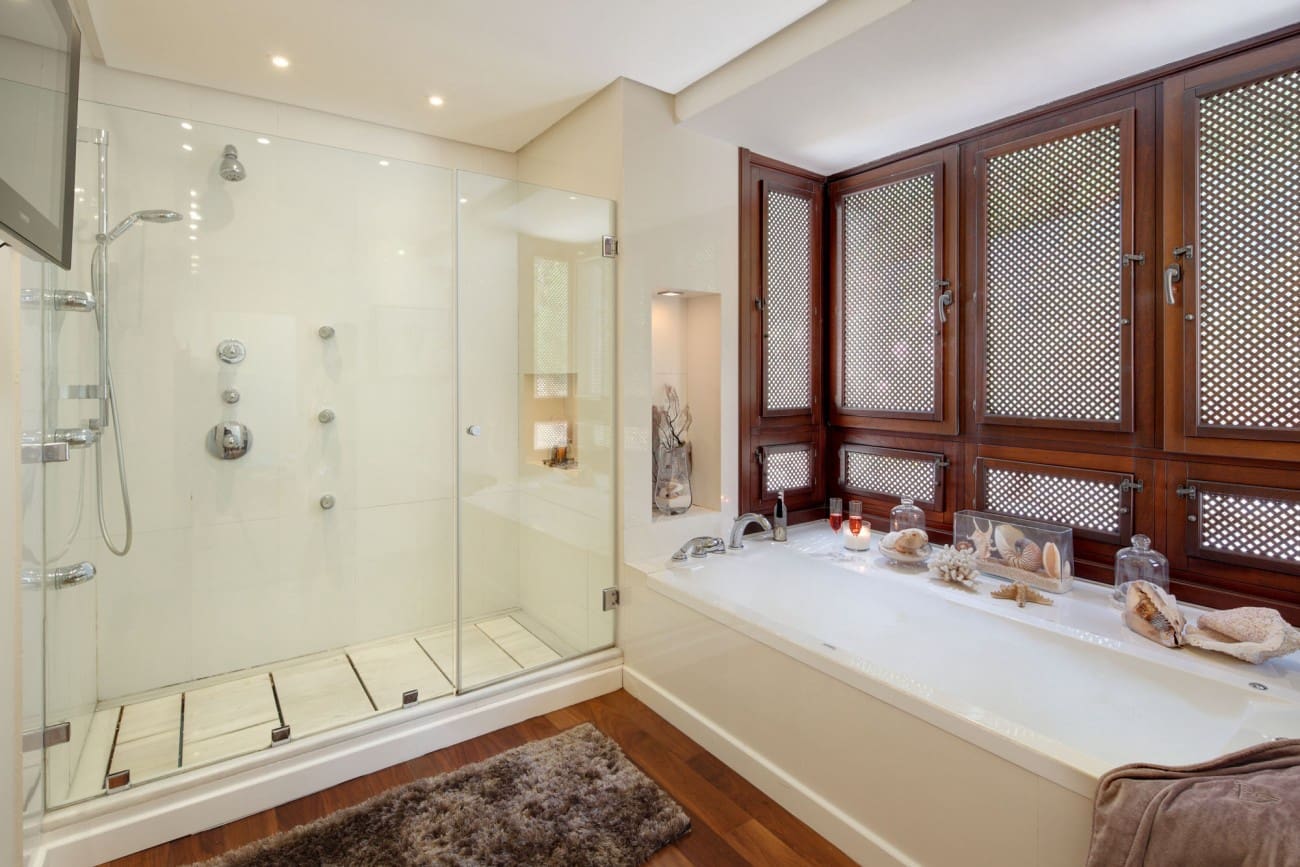 Chalet de 6 habitaciones en Marbella en venta con piscina - 4.950.000 € (Ref: 7543824)