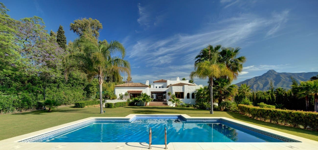 Chalet de 6 habitaciones en Marbella en venta con piscina - 4.950.000 € (Ref: 7543824)