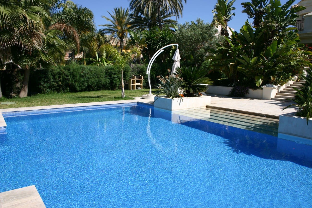 5 soveværelse Villa til salg i Marbella med swimmingpool - € 2.700.000 (Ref: 7543830)