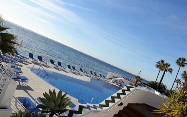 2 quarto Apartamento para venda em Estepona com piscina - 550 000 € (Ref: 7543835)