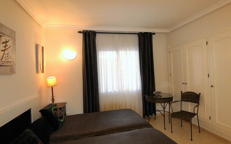 2 quarto Apartamento para venda em Estepona com piscina - 550 000 € (Ref: 7543835)