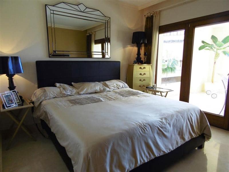 2 chambre Appartement à vendre à Estepona avec piscine - 679 000 € (Ref: 7543837)