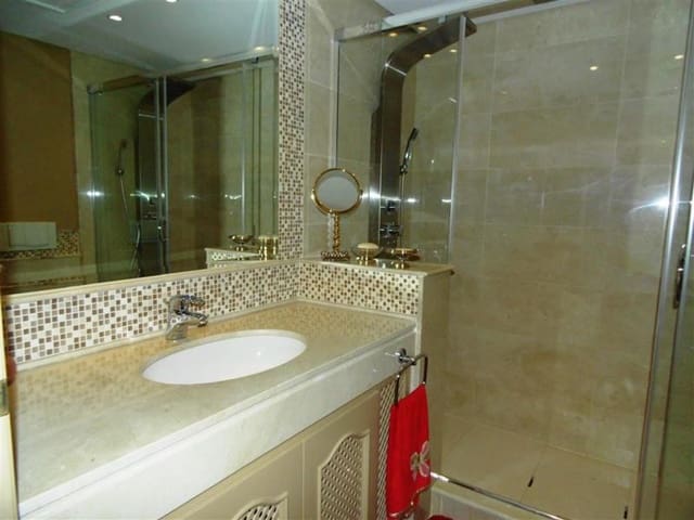 2 chambre Appartement à vendre à Estepona avec piscine - 679 000 € (Ref: 7543837)