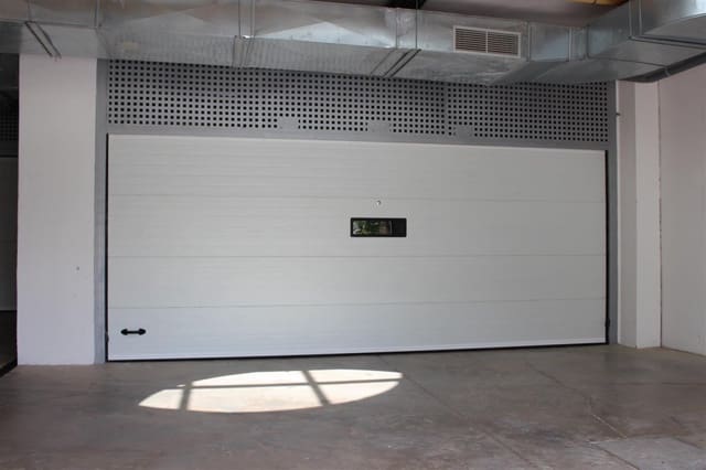 3 makuuhuone Omakotitalo myytävänä paikassa Marbella mukana uima-altaan - 1 500 000 € (Ref: 7543838)